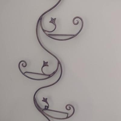Metal Scroll Design Hanging Plate Rack