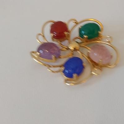 14 Karat Yellow Gold Scarab Gemstone Brooch with Scroll Design- Approx 1 1/4" in Diameter