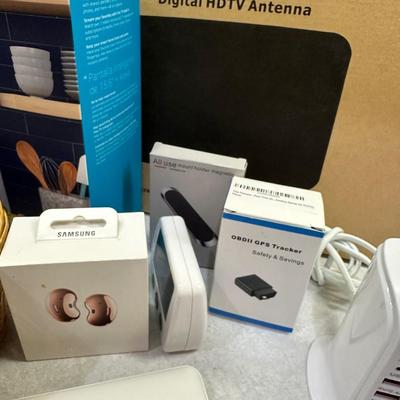 Utility Room - General House hold - Lot # 3- office supplies
