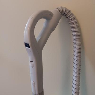 ELECTROLUX CANISTER VACUUM W/RETRACTABLE CORD, MANY BAGS AND FILTERS