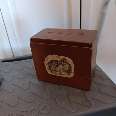 STEP STOOL, DESK LAMP, WOODEN BOX FOR CARDS AND SHINY ROCK SCULPTURE