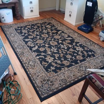 AREA RUG WITH NO SLIDE PAD