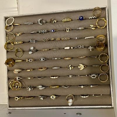 Costume Jewelry - Lot K - Rings
