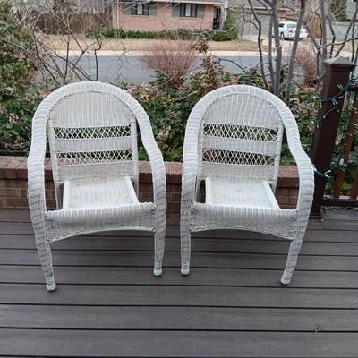 2 OUTDOOR WICKER PATIO/PORCH CHAIRS