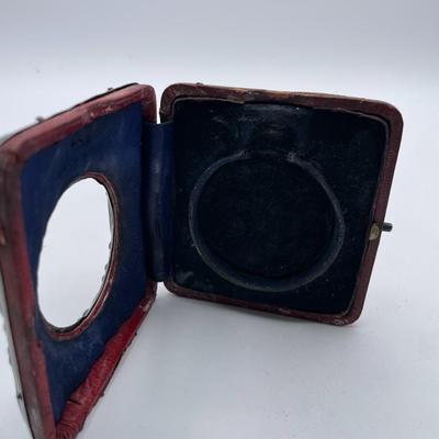 Picture Frame/Pocket Watch Holder