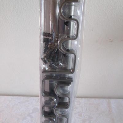 Better Homes & Gardens Drapery rod, silver
