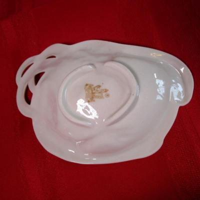 Beelek Irish heart porcelain butter plate