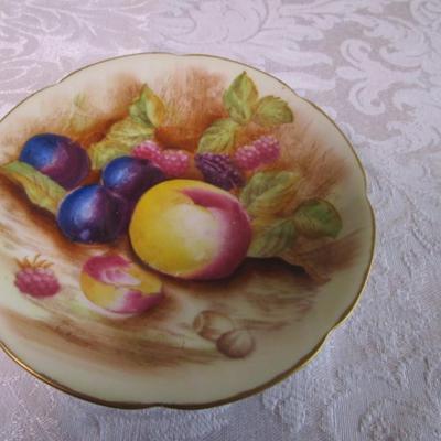 Vintage china teacup, 2 saucers, 1 etched glass bread plate