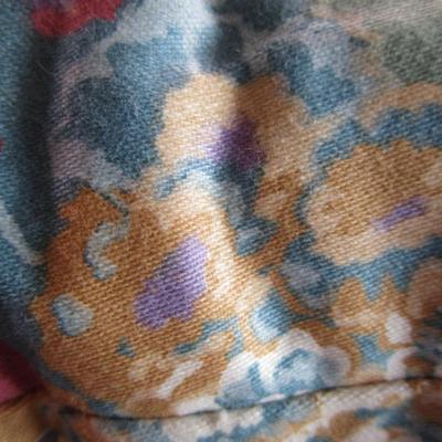 Beaurtiful heavy weight floral comforter