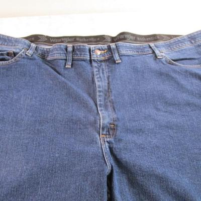 Wrangler authentic denim jeans, relaxed fit