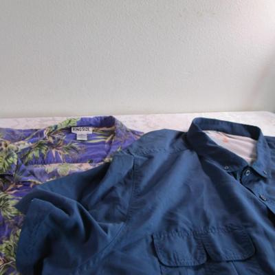 2 short-sleeved shirts, size 6XL