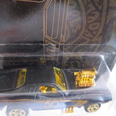 2 Hot Wheels cars