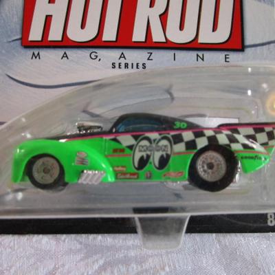 2 Hot Wheels cars