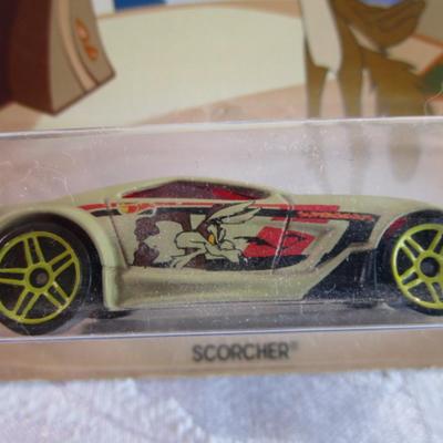 2 Looney Tunes Hot Wheels cars