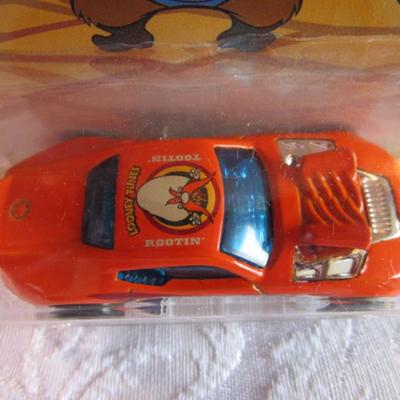 2 Looney Tunes Hot Wheels cars