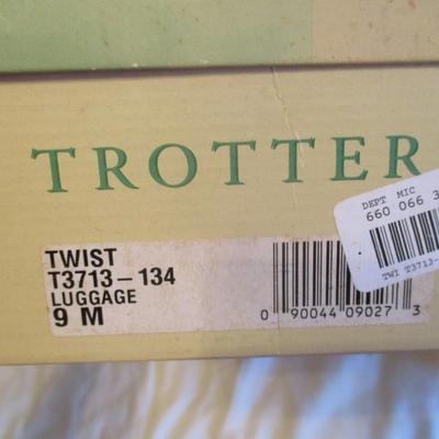 Variety Of Women's Shoes Average Size 8 1/2 To 9 1/2 Lot B