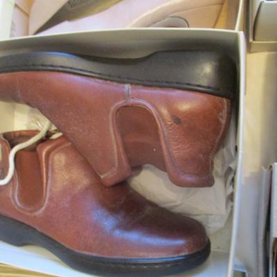 Variety Of Women's Shoes Average Size 8 1/2 To 9 1/2 Lot B
