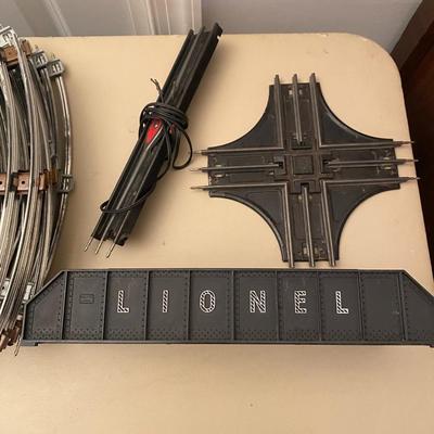 Lionel Train Lot Locomotive O27 Cars Track