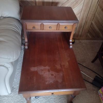 Pair of Matching Pennsylvania House Side Tables