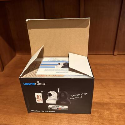 Baby Essentials - NIB Wansview wireless PTZ IP camera model Q3S, Nightlights & More (BC-BM)