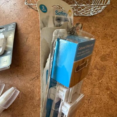 Baby Essentials - NIB Wansview wireless PTZ IP camera model Q3S, Nightlights & More (BC-BM)