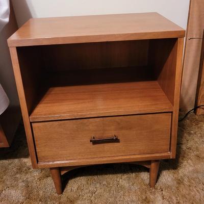 Kroehler nightstand