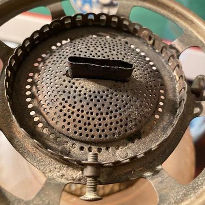 VINTAGE KEROSENE OIL LAMP