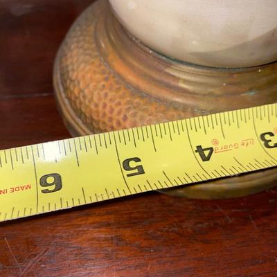 VINTAGE KEROSENE OIL LAMP