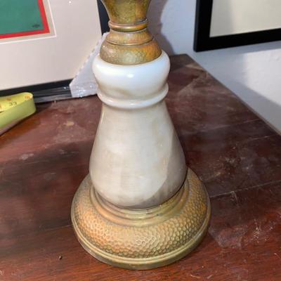 VINTAGE KEROSENE OIL LAMP