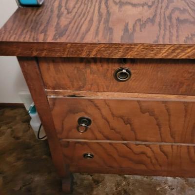 Early 20th century dresser