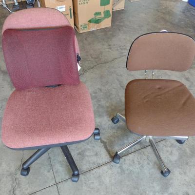 Pair of Rolling Office Chairs