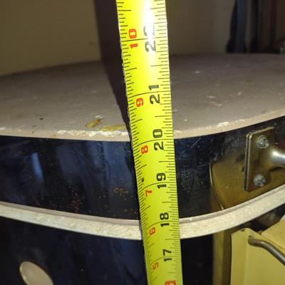 Duncan Ceramic Kiln- Model LT-3K- Approx 19 3/4" in Diameter, 20" Tall