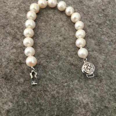 Genuine, pearl and gold filled clasp bracelet