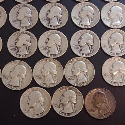 Set of 33 1940's-50's U.S. Mint Washington Silver Quarters Circulated (62)