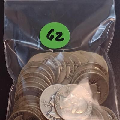 Set of 33 1940's-50's U.S. Mint Washington Silver Quarters Circulated (62)