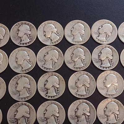Set of 33 1940's-50's U.S. Mint Washington Silver Quarters Circulated (62)