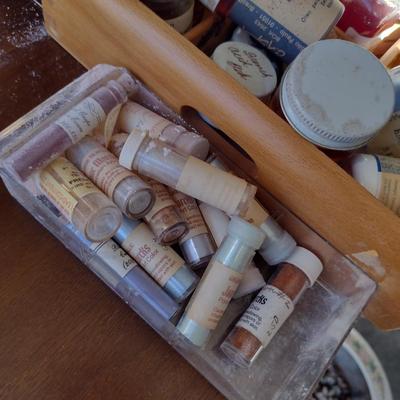 Nice Selection of Paint Pigment Powders and Mediums (Paints #5)