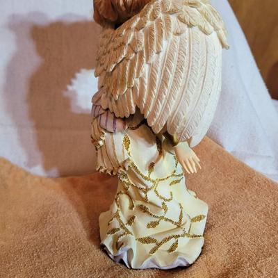 United Design Flying Angel Holding Star Figurine