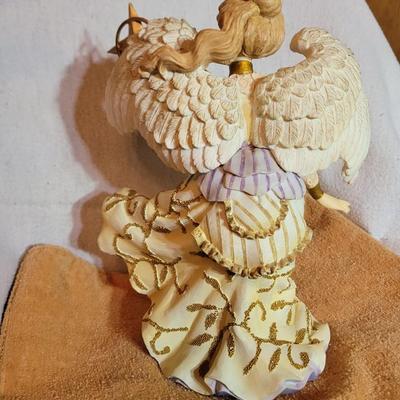 United Design Flying Angel Holding Star Figurine