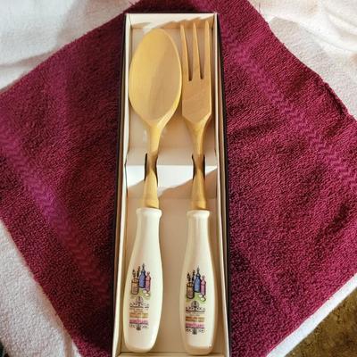 Souvenir Disney serving tongs, New in box