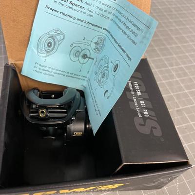 Lew's Spin Casting Reel, New in the Box
