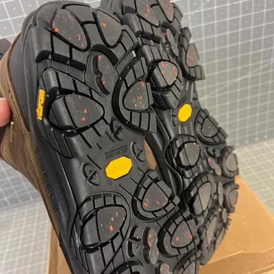 MERRELL Cold Pack 3 NEW Boots