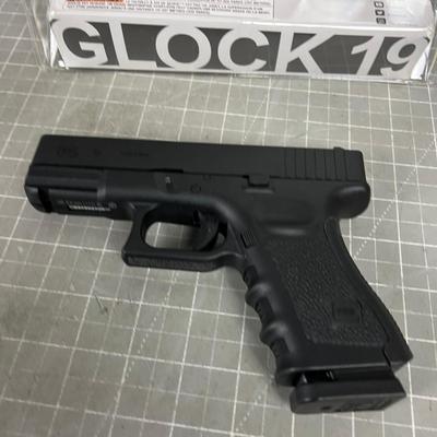 Glock 19 BB Gun 