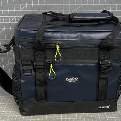 IGLOO Max COLD Soft Cooler with Handles