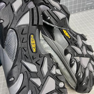 NEW KEEN Hiking Boots 