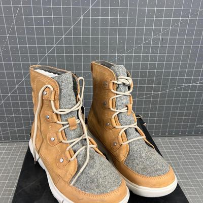 SOREL Women's Lace up Snow Boots EXPLORER II - NEW 