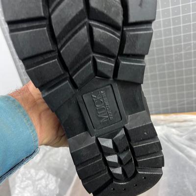 MUCK Men's Boots, Black Chore Boot