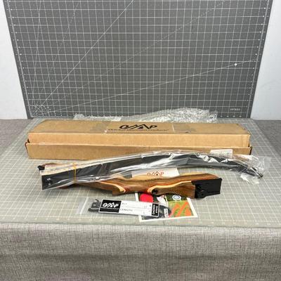 Recurve Bow Kit Nice!  Traditional. 