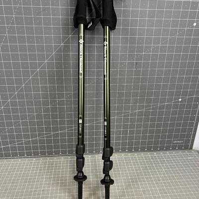 Black Diamond Explorer 3 Trekking Poles NEW Pair. 