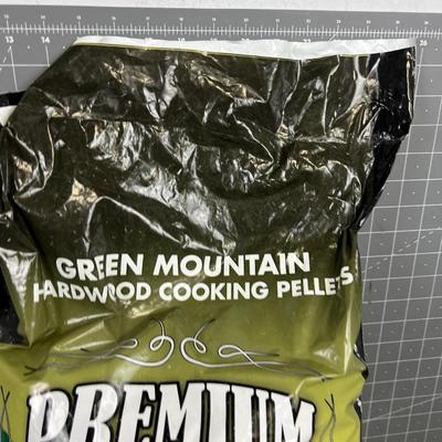 Green Mountain Hard wood Pellets For the Smoker